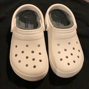 Crocs lined with fur